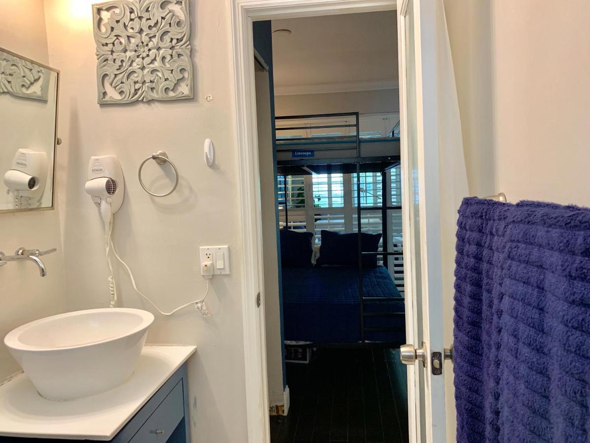Appartement Studio On The Beach 1Br + Wifi *